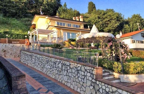 Corsanico Villa | Villa Sophia