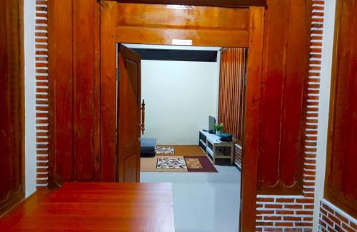 Sidomulyo Villa | Villa Strawberry Annisa Batu Malang