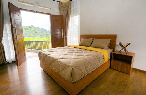Sungai Landia Villa | Villa Syariah Humaira
