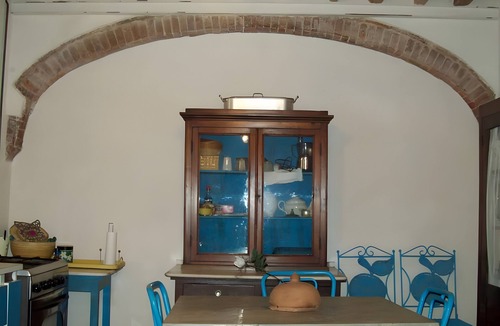Nocchi Villa | Villa 'Unis' with Shared Pool, Private Garden and Wi-Fi