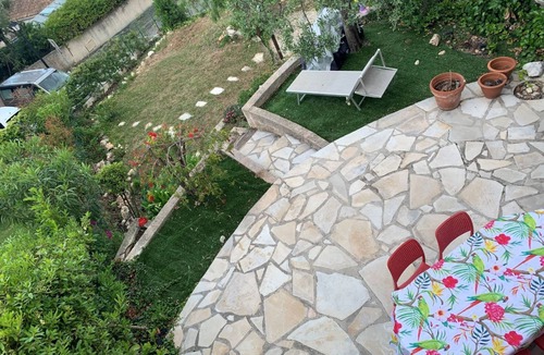 Gairaut House | Villa with garden and pool