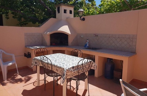 San Teodoro City Centre House | villa with garden and parking near the Cinta