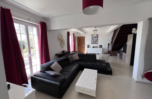 La Gaude Villa | Villa with heated indoor pool and janitor
