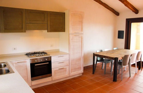 San Teodoro Villa | Villa with Panoramic View, Sky TV Access and Parking; Pets Allowed