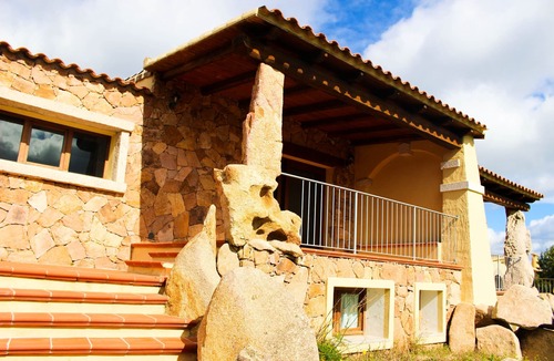 San Teodoro Villa | Villa with Panoramic View, Sky TV Access and Parking; Pets Allowed
