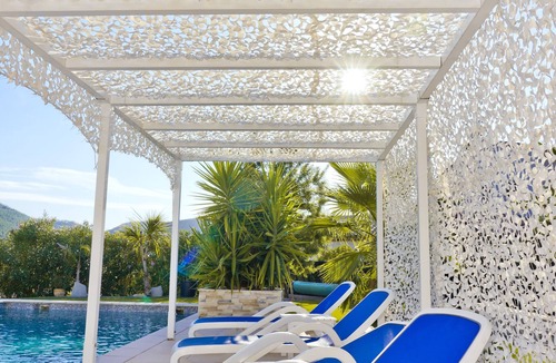 Bagnols-en-Foret Villa | Villa with pool for discerning connoisseurs