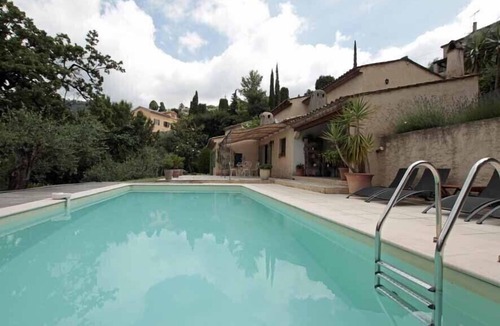 Grasse Villa | Villa with pool for families seeking peace and quiet.