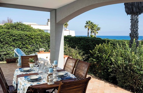 San Lorenzo Villa | Villa with superb garden and access to sandy beach