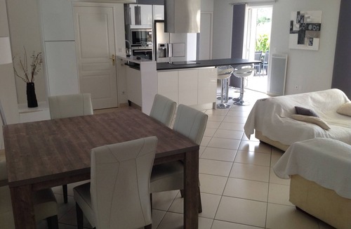 Bagnols-en-Foret House | Villa with swimming pool- 6 persons- Bagnols en forêt