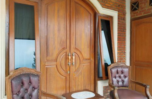 Cisarua Hotel | Villa Yustisia Curug 7 Cilember