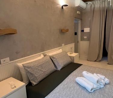 Rione XVIII Castro Pretorio House | Villafranca17