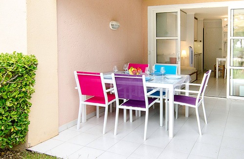 Cap Esterel Apartment | VILLAGE STONE AND HOLIDAY CAP ESTEREL 2 ROOMS 4/5 PERS 28 m2