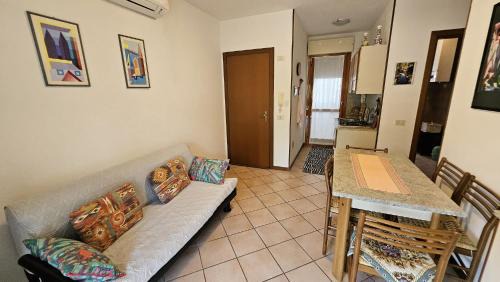 Rosapineta Apartment | Villaggio Tirreno appartamento 02