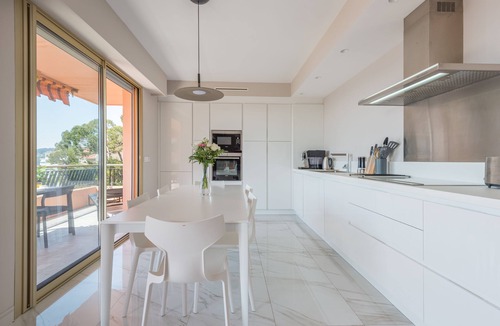 Villefranche-sur-Mer Apartment | Villefranche Bay View - sleeps 5 guests in 2 bedrooms and a luxury sofa bed