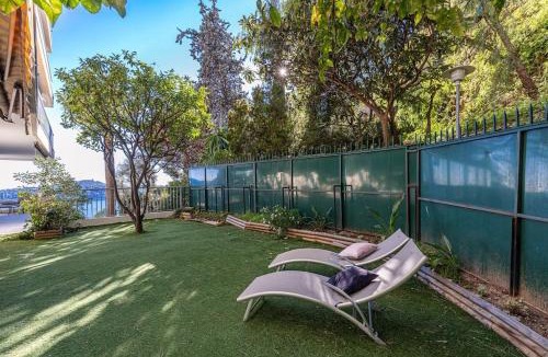 Villefranche-sur-Mer Apartment | Villefranche Sur Mer:Appartement-villa, Vue mer, jardin, parking.