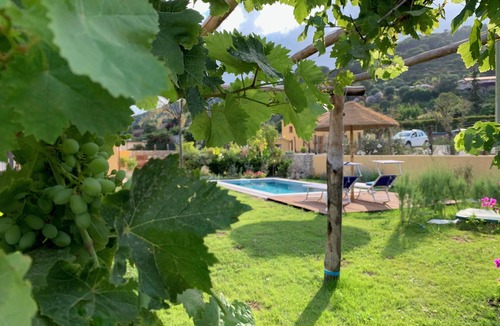 San Piero in Campo House | Villetta "La Cellula" with Private Pool, Wi-Fi and Garden