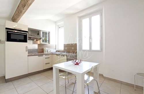 Cannes City Centre Apartment | Viva Riviera Lovely and Bright Studio