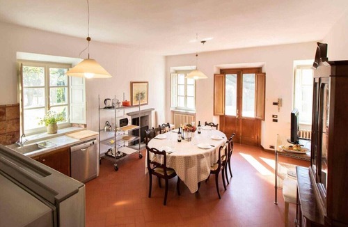 Capannori Villa | VIVI - villa with private pool. Free WiFi. Lucca.