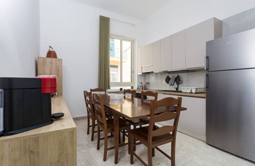 Vomero Apartment | VomeroMetroNest By Dimorra