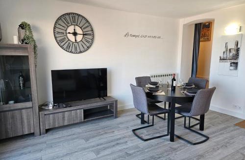 Speracedes Apartment | Vue mer, au calme, avec jardin !