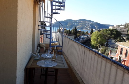 Mandelieu-la-Napoule Beach Apartment | Vue mer , Plages à 3 Minutes à Pied