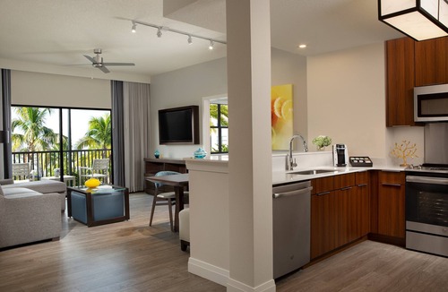 Four Corners Condo | Water Park On-Site | Shuttle to Disney World