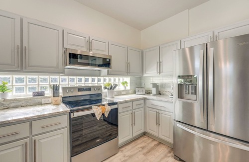 Sunset Lakes House | Waterfront Home w/Private Pool: 5 Mi to Disney!