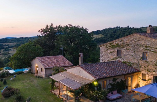 Il Poggio Villa | Welcoming villa dominating the Val D'Orcia. AC, infinity pool
