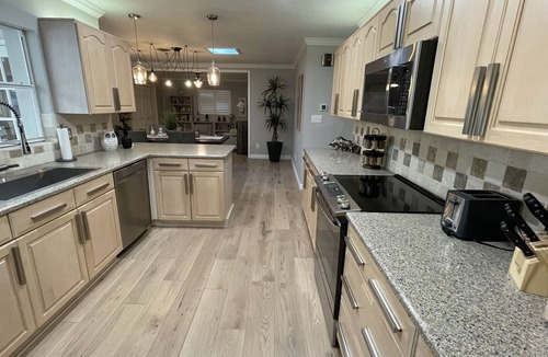 Longwood House | WHEELCHAIR ACCESSIBLE 3 Bedroom 2 Bathroom Home