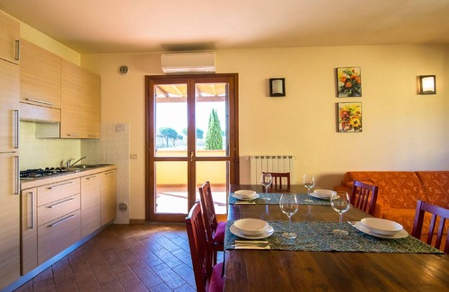 Alberese Apartment | Wohnung in Alberese mit Panoramaterrasse by Interhome