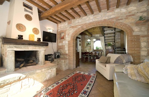 Montopoli in Val d'Arno Villa | Wonderful private villa for 5 guests with WIFI, A/C, private pool, TV, patio and panoramic view