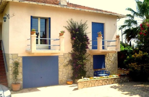 Mandelieu-La-Napoule Apartment | Wonderful 3-star app. in villa near Cannes, AIRCO-WIFI-GARDEN-BBQ
