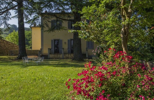 Serravalle Pistoiese Villa | Wonderful private villa for 16 guests with WIFI, private pool and TV