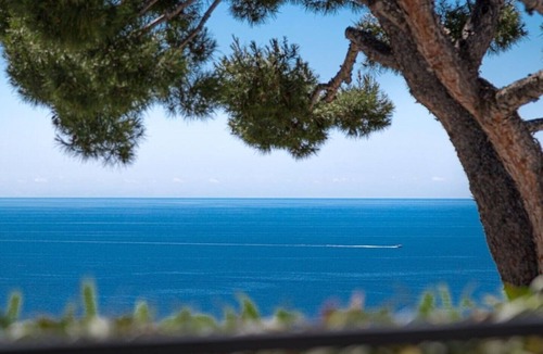 Eze Villa | Wonderful modern Villa, with spectacular view of the Ocean and the Bay of Eze.