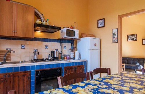 Noto Marina House | Wonderful private villa for 6 people with WIFI, A/C, TV, terrace and pets allowed