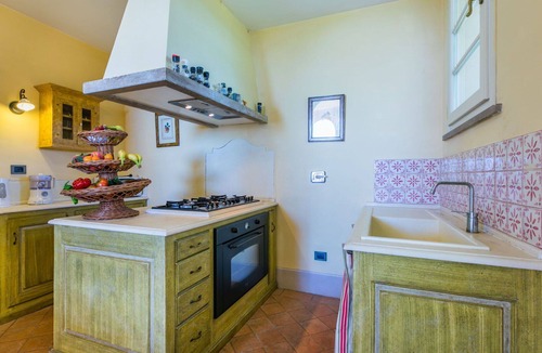 Bibbona Villa | Wonderful private villa with WIFI, private pool, A/C, TV, patio, pets allowed and panoramic view