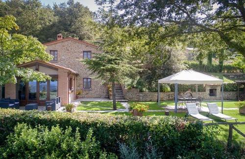 Pieve di Chio Villa | Wonderful private villa with WIFI, A/C, private pool, TV, patio and panoramic view, close to Cor.