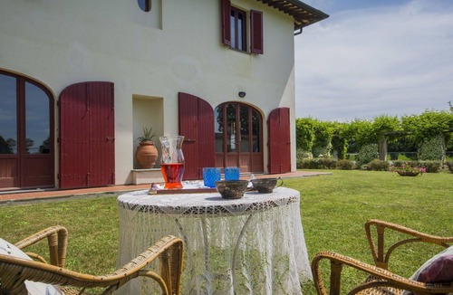 Lari Villa | Wonderful private villa for 9 people with WIFI, TV and patio