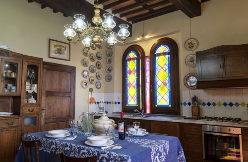 Petrognano House | Wonderful villa for 6 guests with A/C, WIFI and TV, close to Lucca