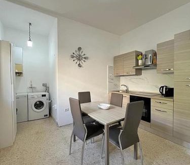 Anzio House | Wyndcliffe
