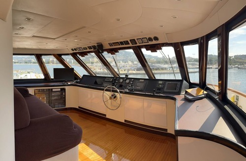 Cannes Old Town Boat Rental | Yacht JoJo