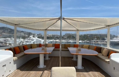 Cannes Old Town Boat Rental | Yacht JoJo
