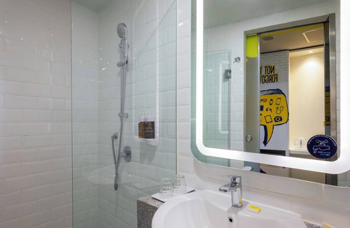 Jambi Hotel | YELLO Hotel Jambi