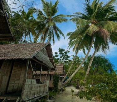 Waisai House | Yenanas Paradise Homestay
