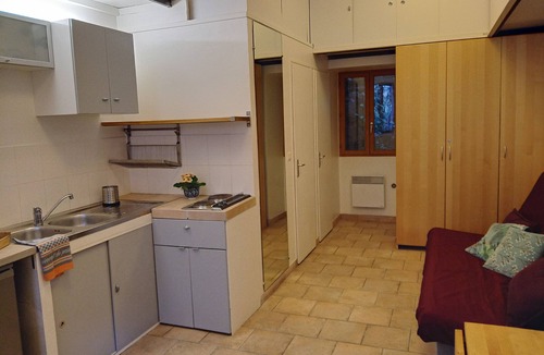Riou - Petit Juas - Av de Grasse Apartment | Your studio10 minutes to the famous Forville Market and to the beach!