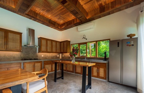 Pemuteran Villa | Your Tropical Escape Awaits in Pemuteran!
