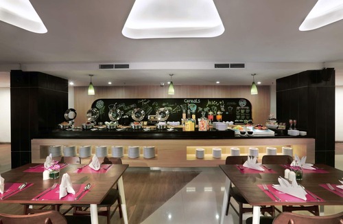 Pekayon Jaya Hotel | Yusra Inn Hotel Bekasi