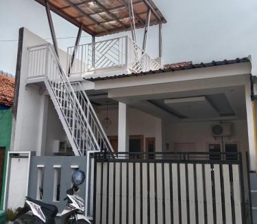 Probolinggo Villa | Yuuby Homestay Family
