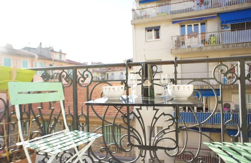 Quartier du Port Apartment | Ze Perfect Place Garibaldi & Bonaparte - Apartment 3 Bdrms - AC - Balcony