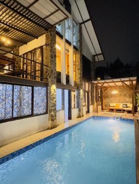 5BR Villa with Private Pool Lembang